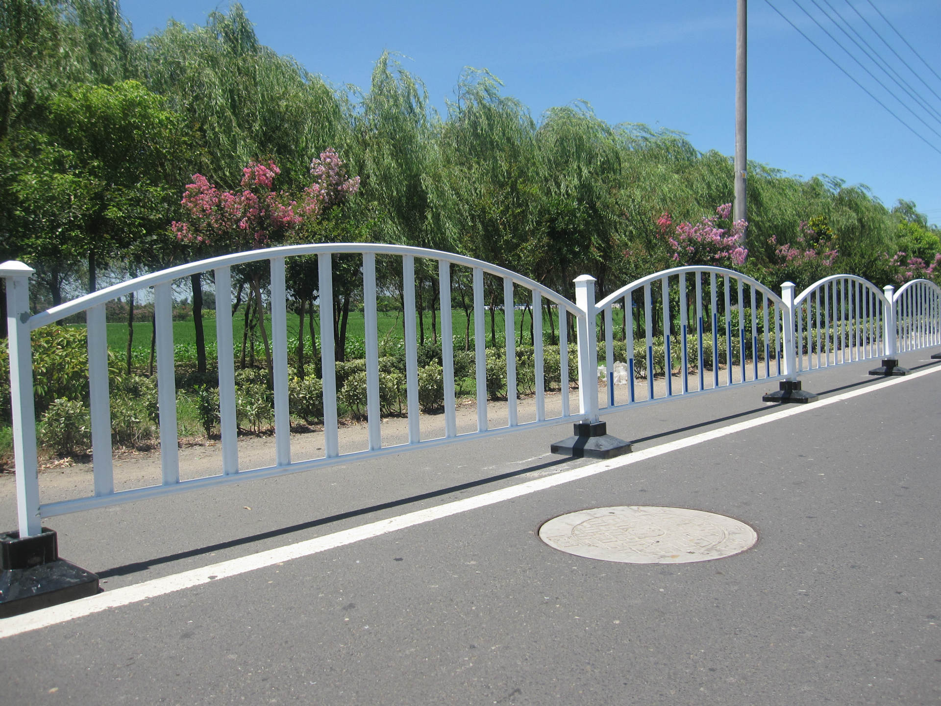 寧波道路護(hù)欄多少錢(qián)一米？
