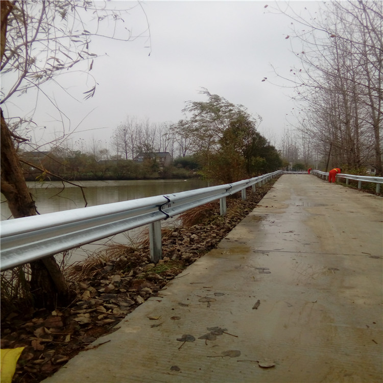 浙江公路護(hù)欄多少錢一米？